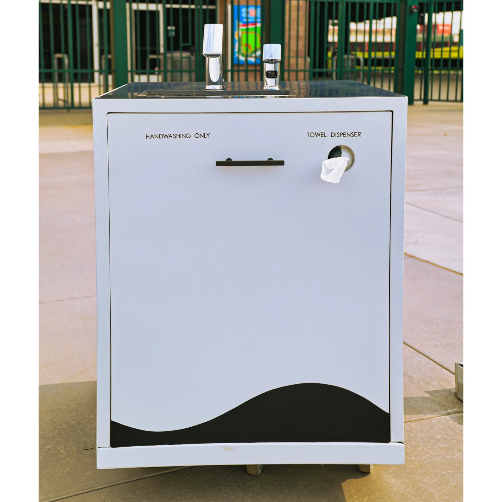 S2 Design Wash Cube Portable Sink, Non-Heated, Touch-Free Sensor Faucet & Soap Dispenser, Battery Powered - TC2500