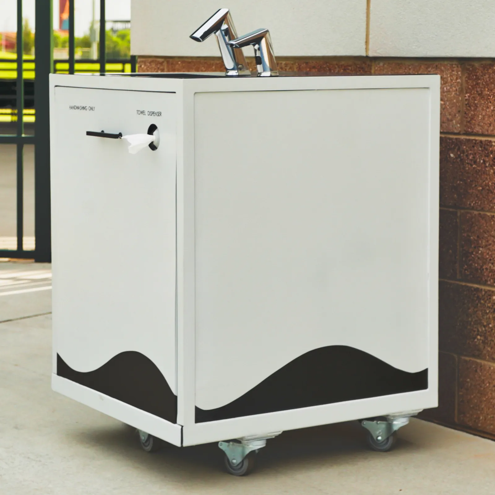 S2 Design Wash Cube Portable Sink, Non-Heated, Touch-Free Sensor Faucet & Soap Dispenser, Battery Powered - TC2500